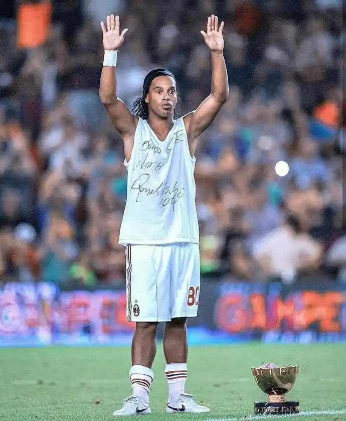 款激励他在 款激励他在