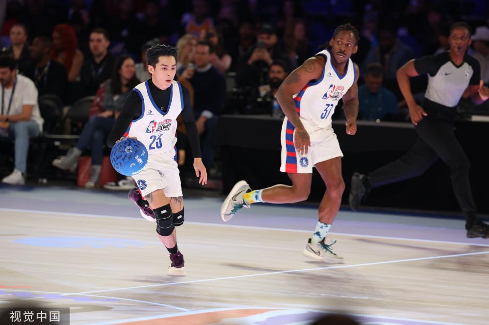 根据其教练 根据其教练