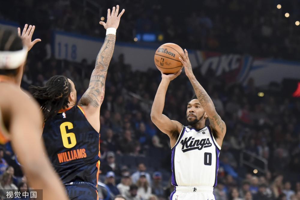 更是其背后 更是其背后